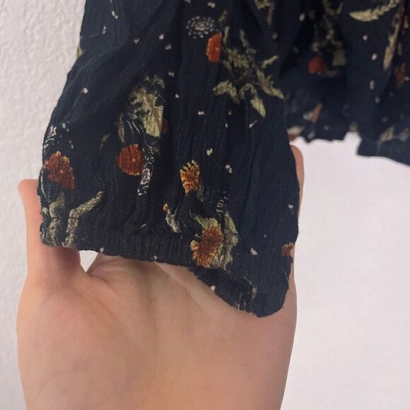 Holding Horses Anthropologie Black with Orange Floral Print Flowy Long Sleeve Bl - Picture 7 of 10